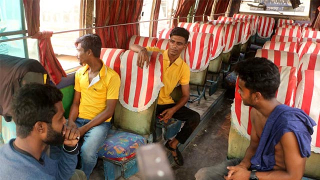 করোনার টিকা নেয়নি অর্ধেক পরিবহন শ্রমিক