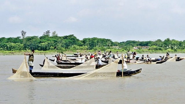 মাছের সুরক্ষায় সিসি ক্যামেরার আওতায় নদী