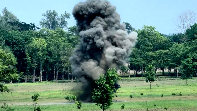 রাবিতে উদ্ধারকৃত মর্টার শেল রকেট লঞ্চার ও ল্যান্ড মাইন নিস্ক্রিয়