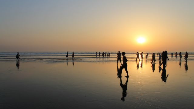 স্বরুপে ফিরছে কক্সবাজার পর্যটন কেন্দ্র